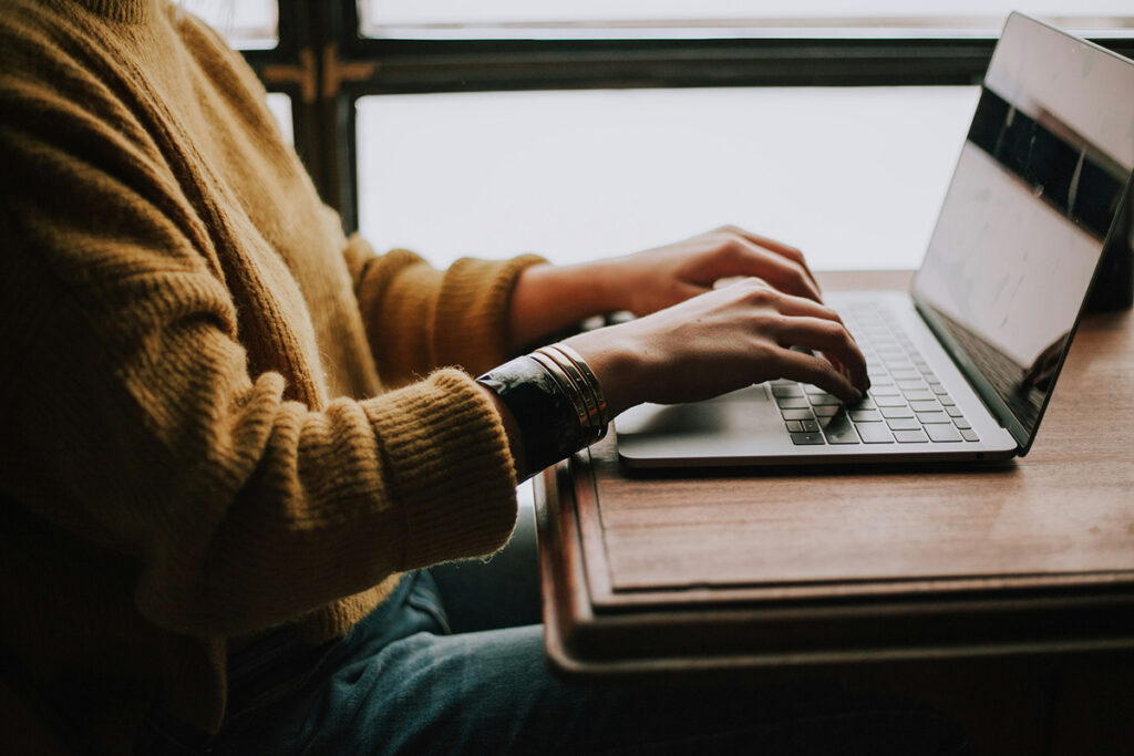 Беспроводные сети: Устанавливаем беспроводные сети (Wi-Fi), что обеспечивает гибкость в подключении ваших устройств.